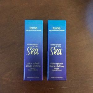 Tarte Lipstick in “Scuba Dive” + “Ocean Floor”